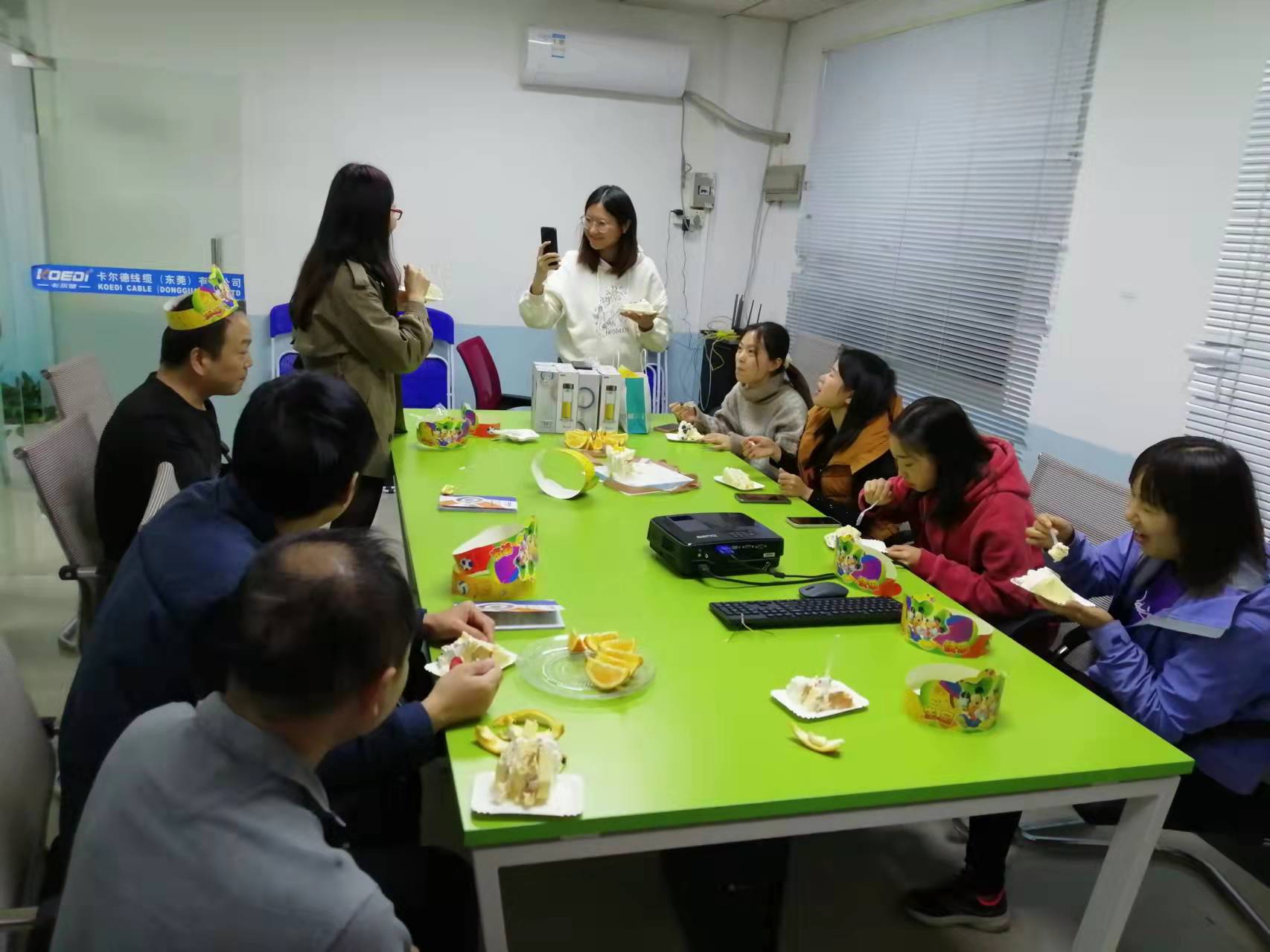 芯为员工 12月生日会